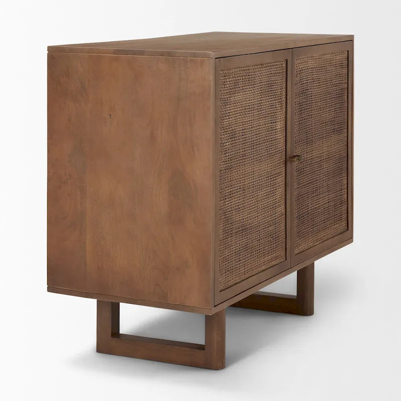 Meuble d'appoint en bois massif brun moyen avec portes en rotin