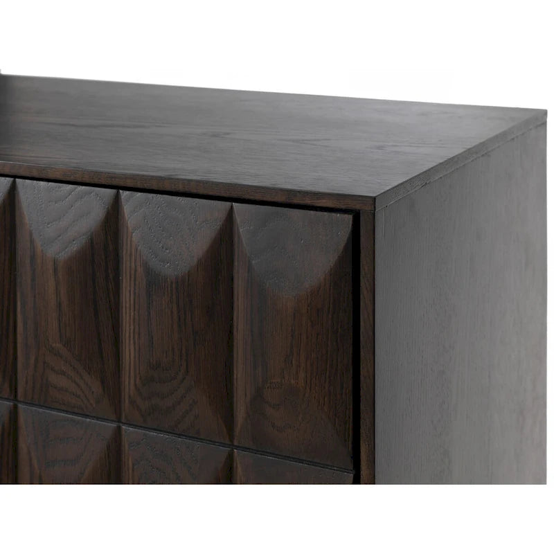 Buffet moderne en chêne espresso avec portes géométriques et base en métal noir mat